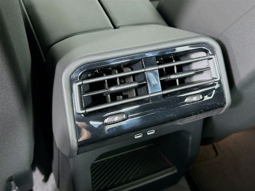 2026 BMW 5 Series - Image 18