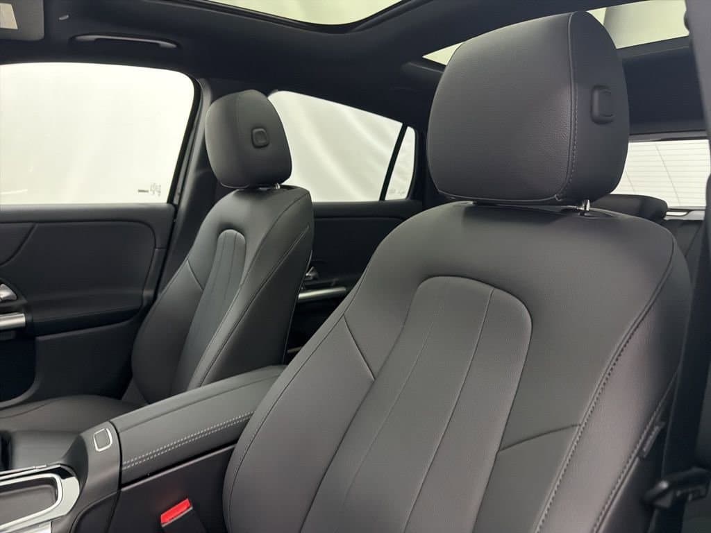 2026 MERCEDES-BENZ GLA - Image 48