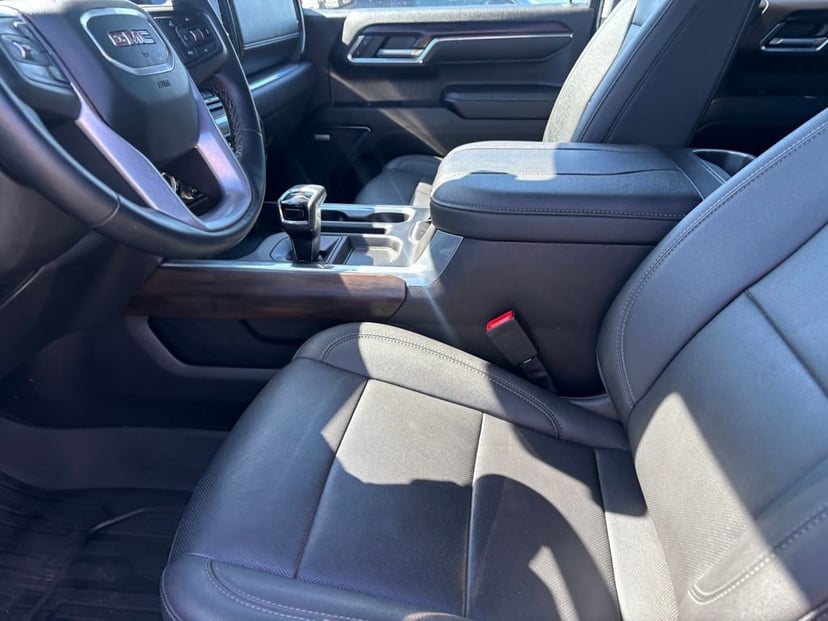 2023 GMC Sierra 1500 - Image 8