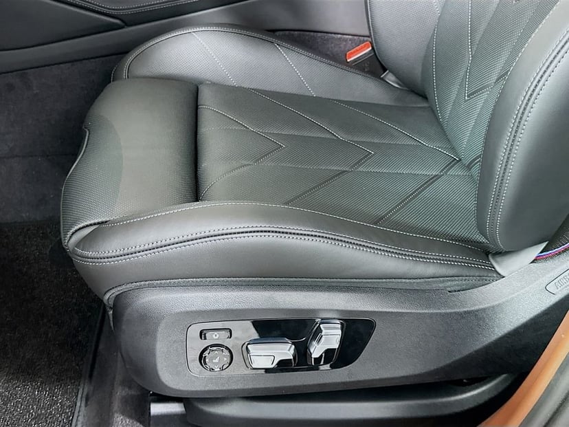 2026 BMW XM - Image 21