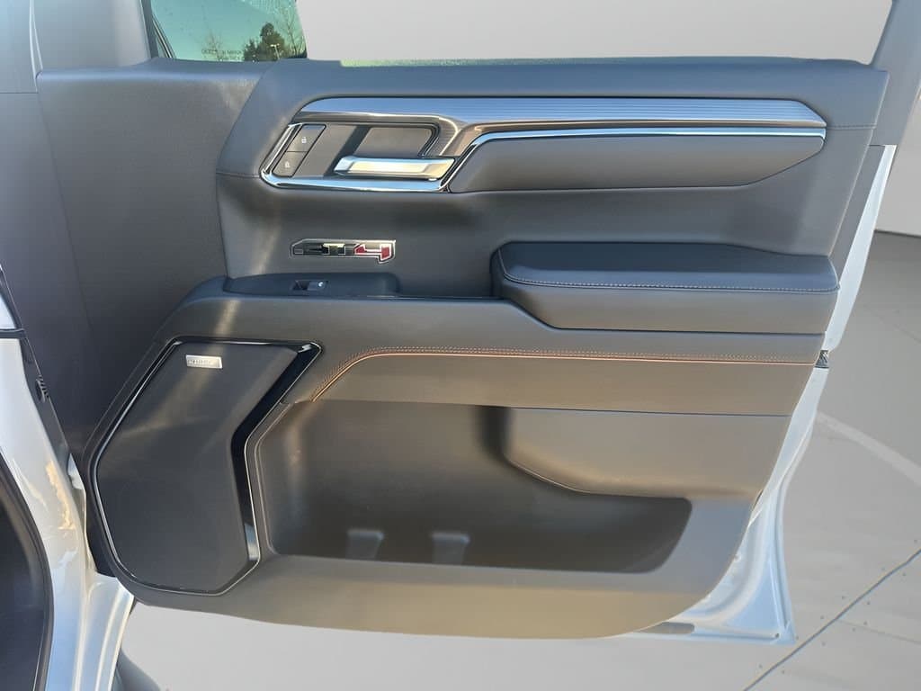 2024 GMC Sierra 1500 - Image 13