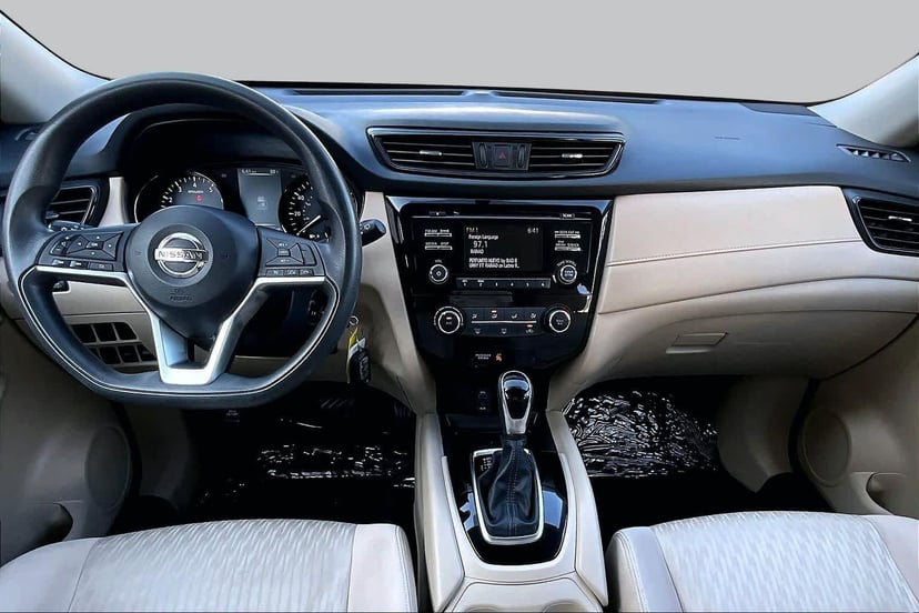 2017 Nissan Rogue - Image 15