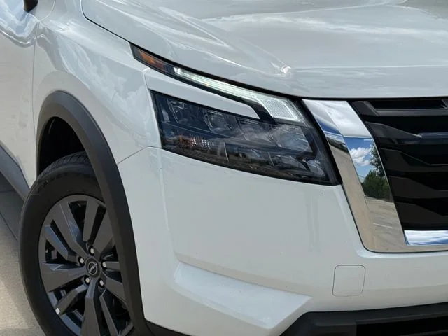 2024 Nissan Pathfinder - Image 3