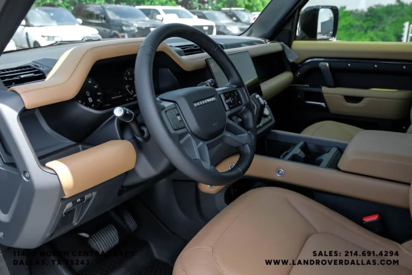 2026 Land Rover Defender 110 - Image 2