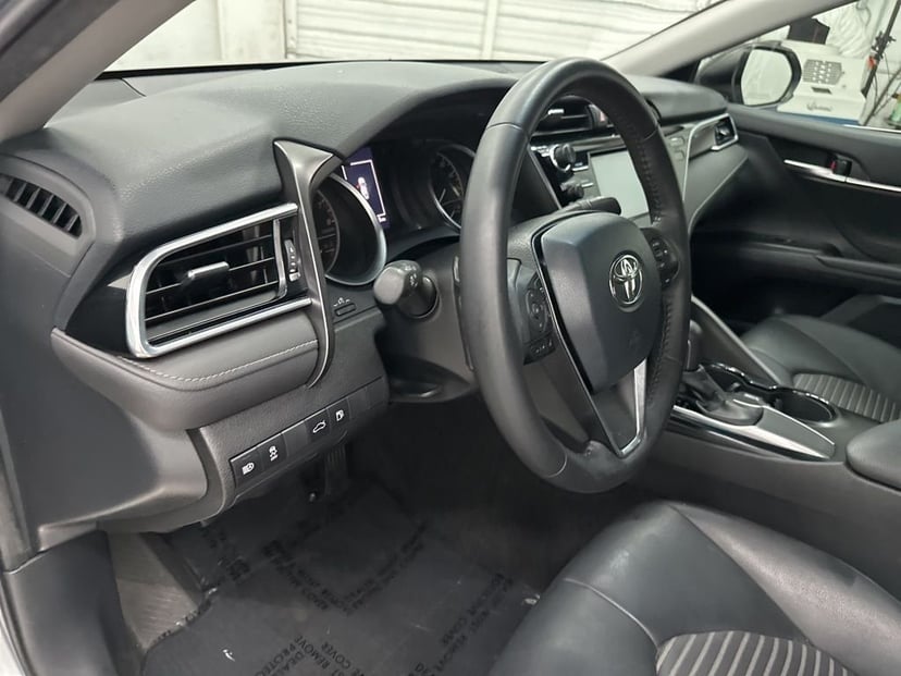 2018 Toyota Camry - Image 14