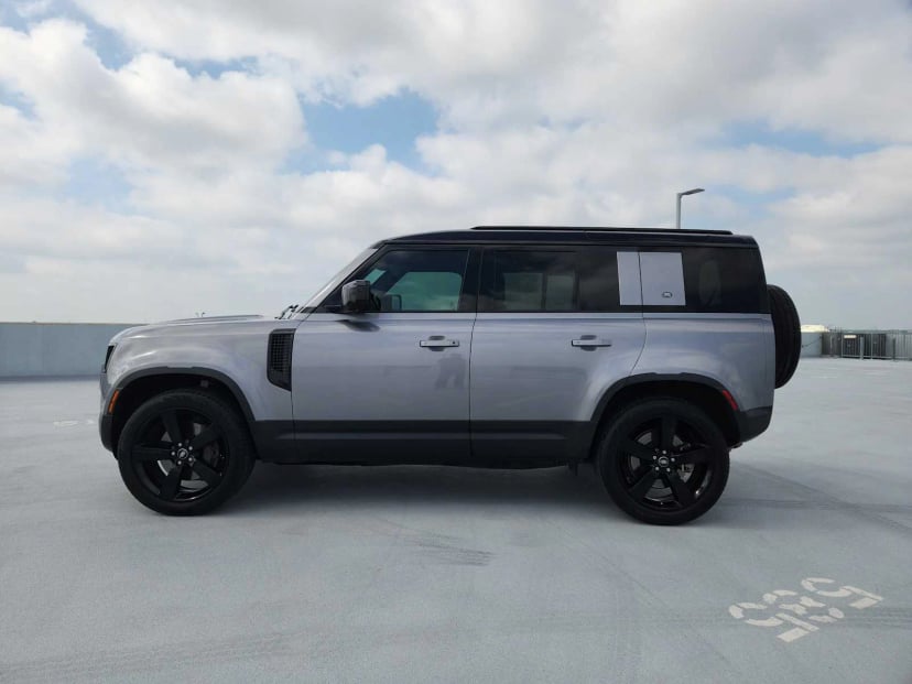 2022 Land Rover Defender - Image 4