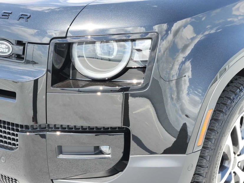 2026 LAND ROVER Defender 110 - Image 8