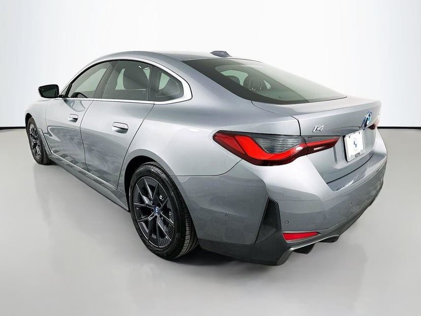 2023 BMW i4 - Image 7