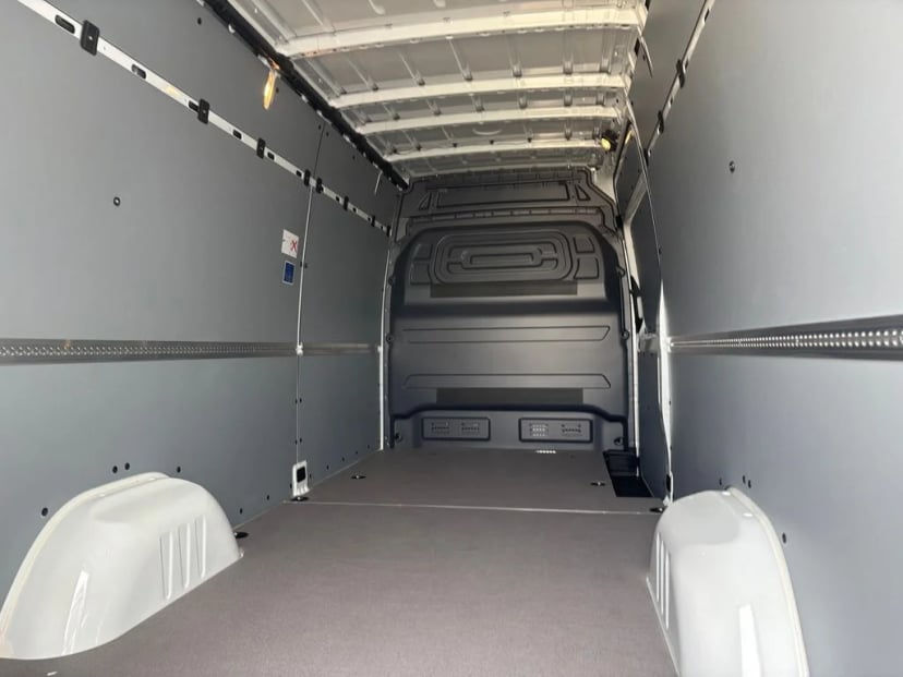 2025 Mercedes-Benz Sprinter 2500 - Image 20