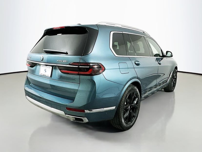 2026 BMW X7 - Image 5
