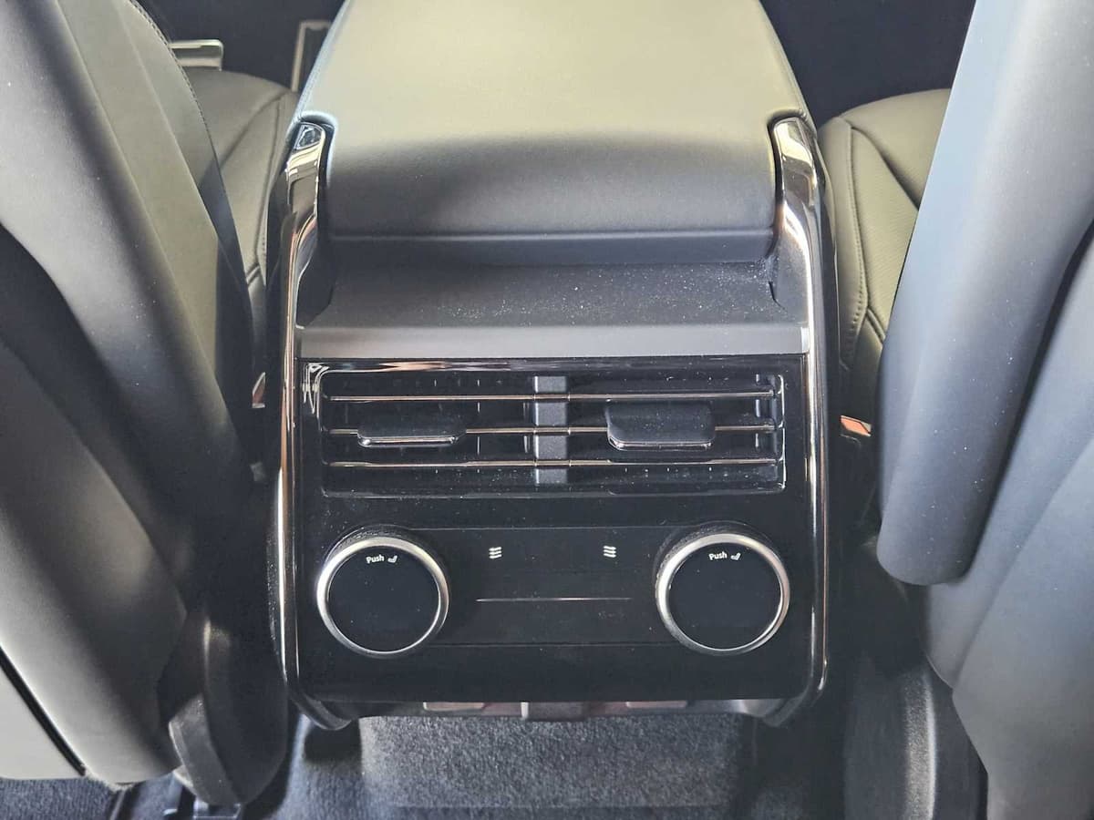 2024 Land Rover Range Rover Sport - Image 24