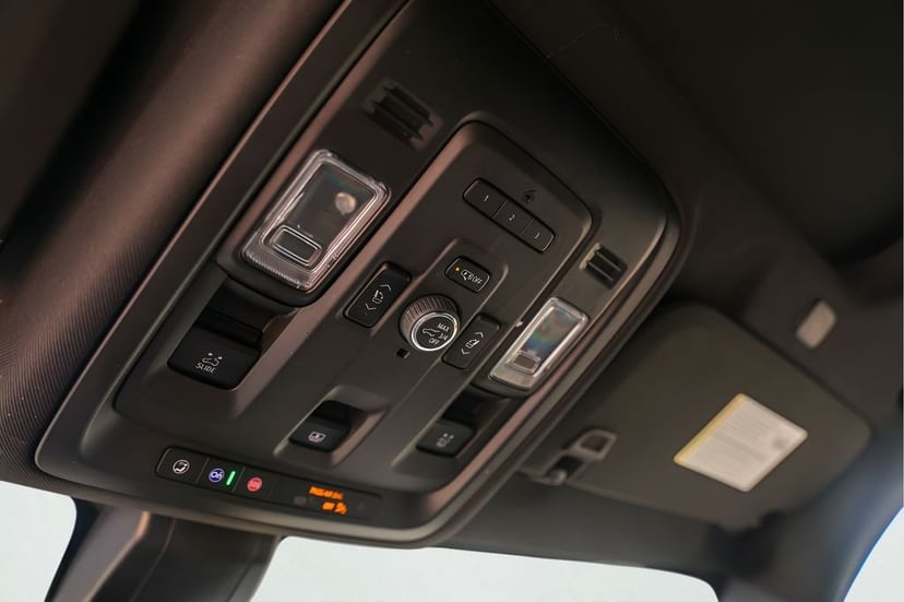 2021 GMC Yukon - Image 24