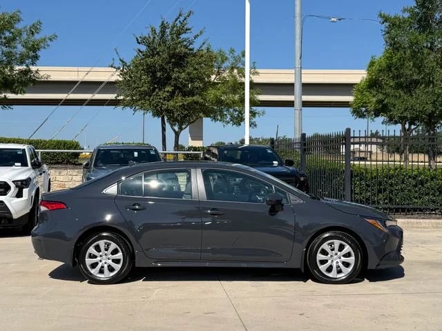 2026 Toyota Corolla - Image 6