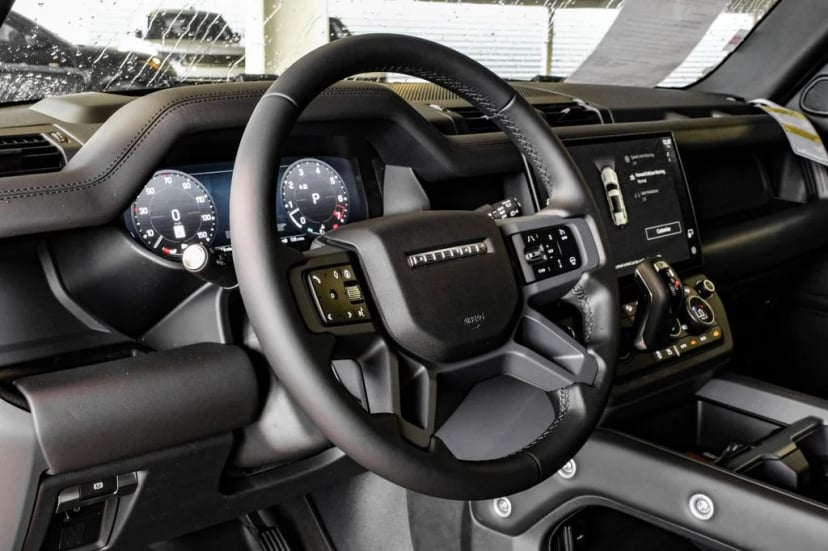2026 Land Rover Defender 110 - Image 13