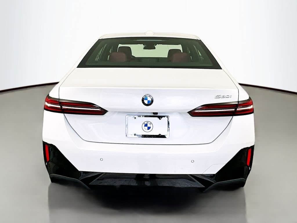 2025 BMW 5 Series - Image 6
