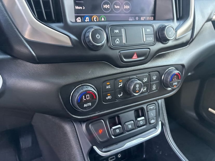2021 GMC Terrain - Image 17