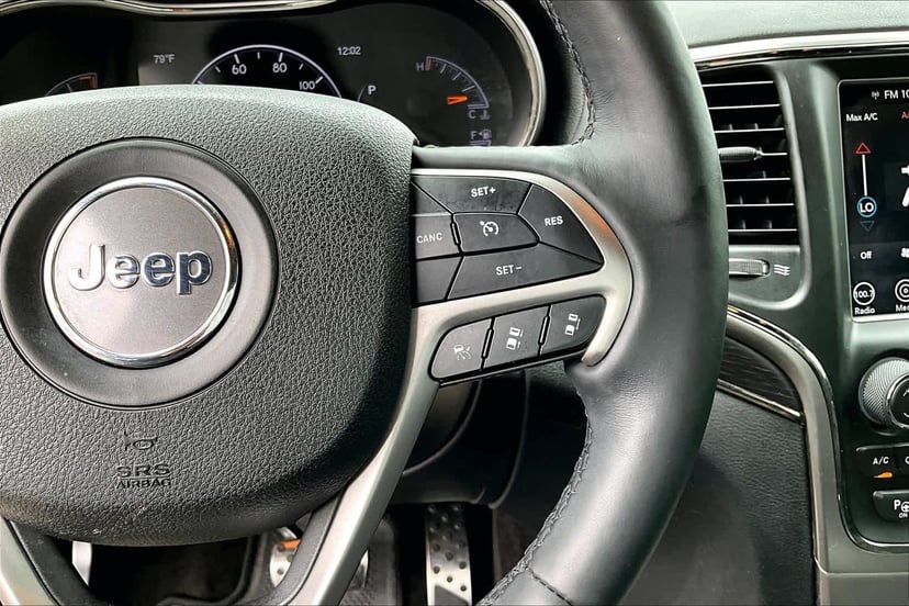 2018 Jeep Grand Cherokee - Image 25