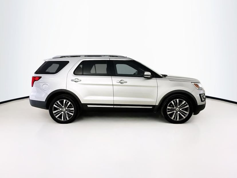 2016 Ford Explorer - Image 8