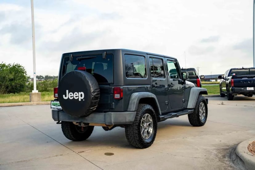 2016 Jeep Wrangler - Image 4