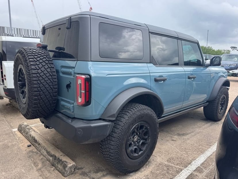 2023 Ford Bronco - Image 2