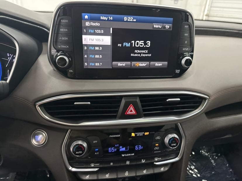 2019 Hyundai Santa Fe - Image 13