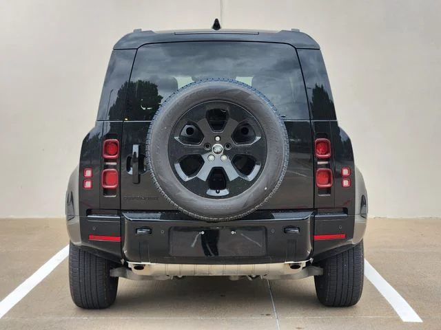 2025 Land Rover Defender 110 - Image 6