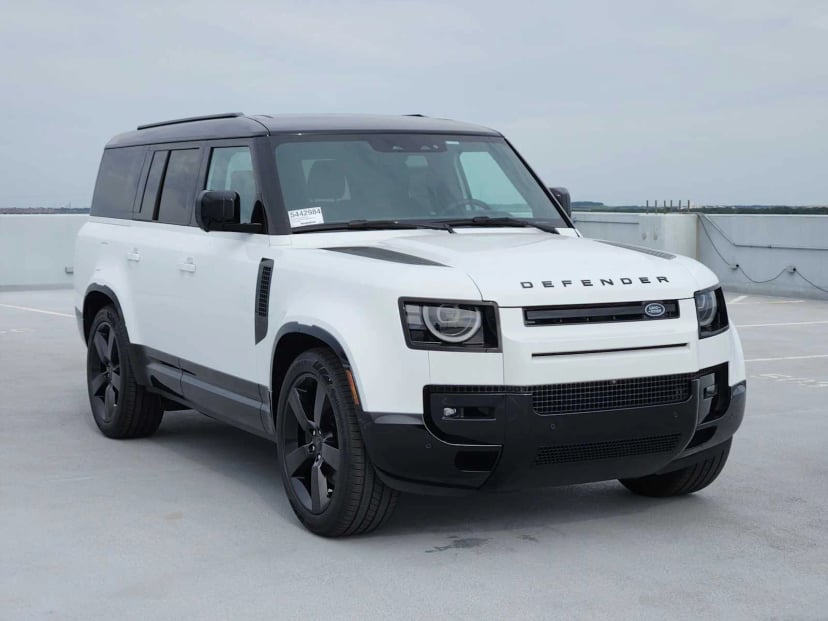2026 LAND ROVER Defender 130 - Image 3