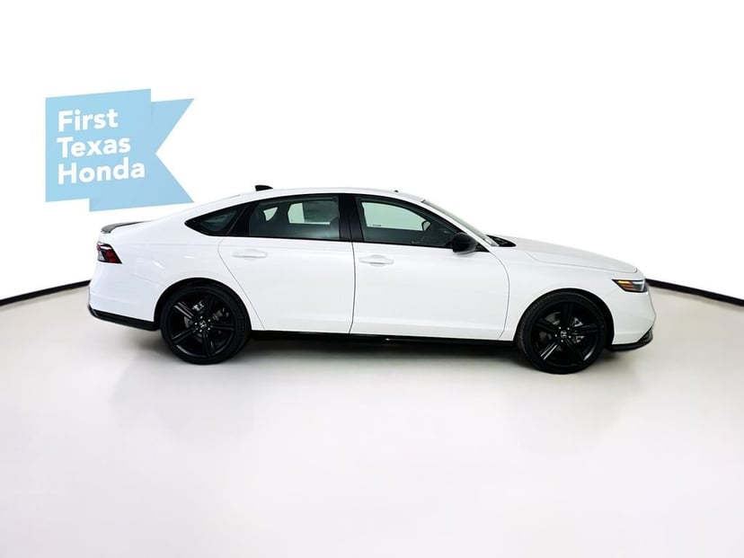 2026 Honda Accord Hybrid - Image 9