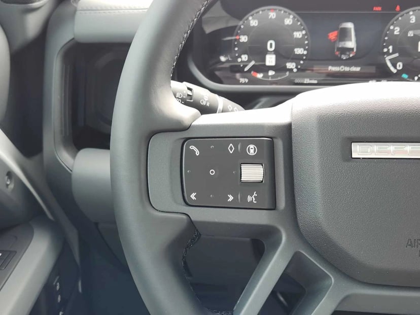 2026 LAND ROVER Defender 130 - Image 27
