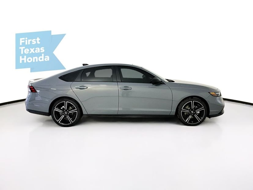 2026 Honda Accord Hybrid - Image 9