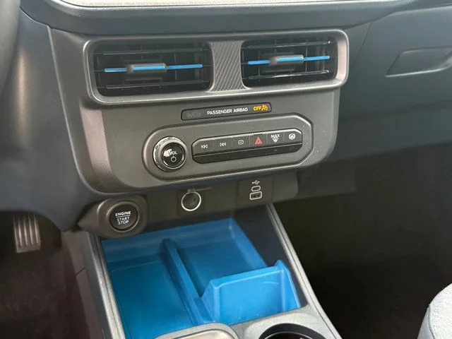 2025 Ford Maverick - Image 18