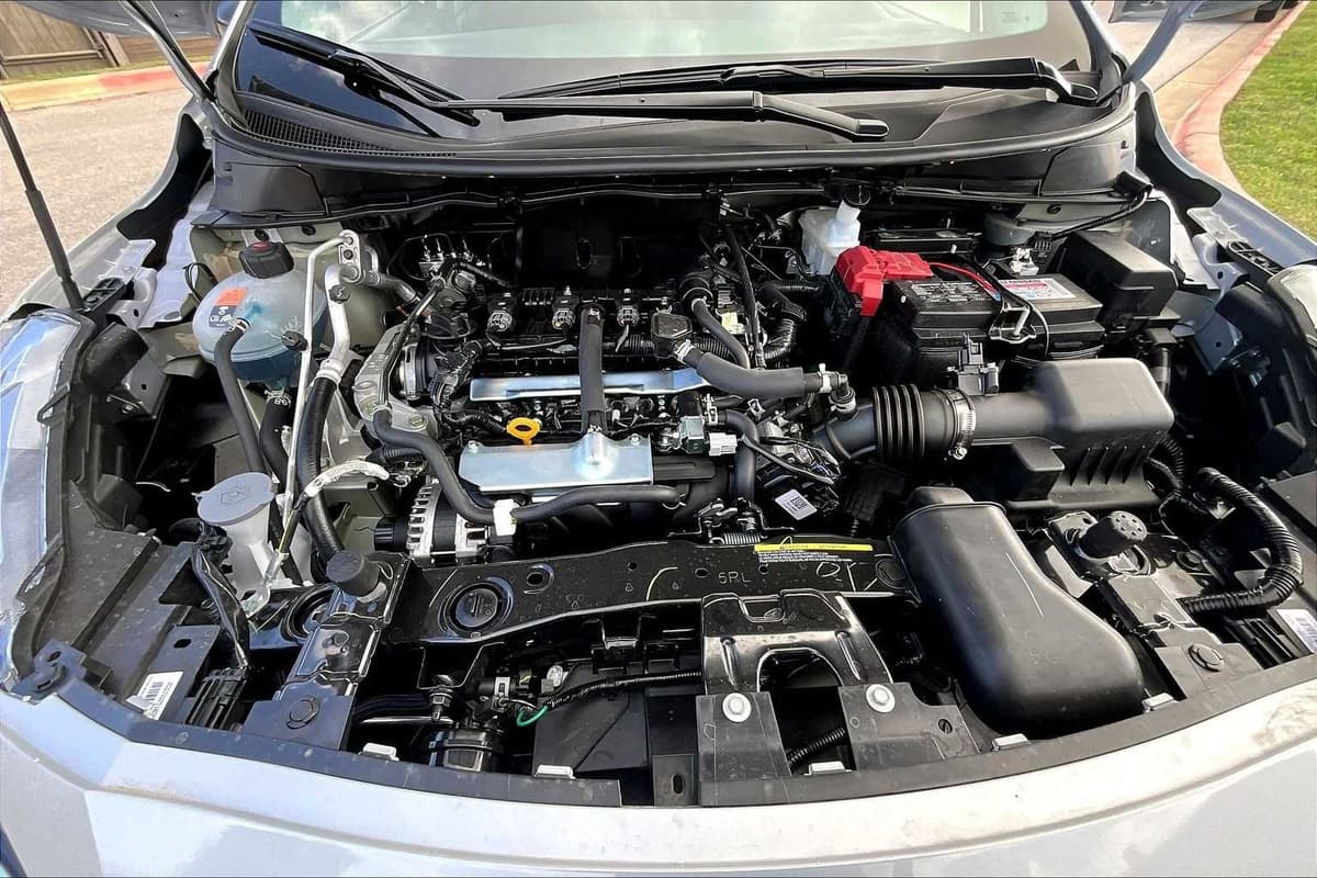 2025 Nissan Versa - Image 16