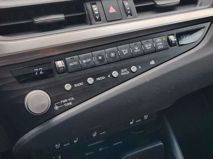 2021 Lexus ES 350 - Image 18