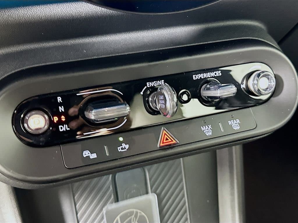 2025 MINI COOPER - Image 16