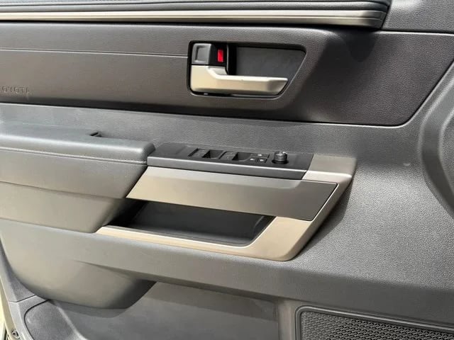 2024 Toyota Tundra - Image 24