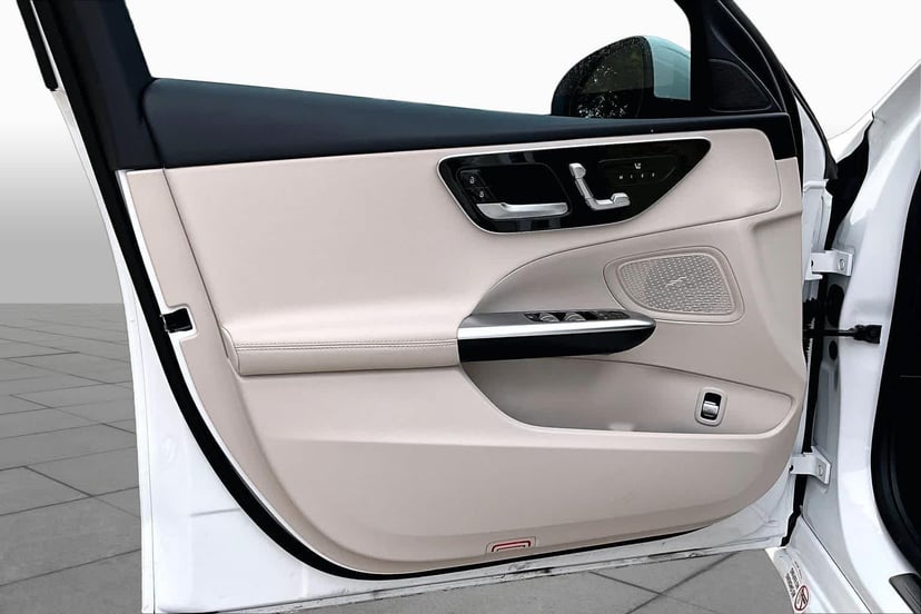 2026 Mercedes-Benz C 300 - Image 22