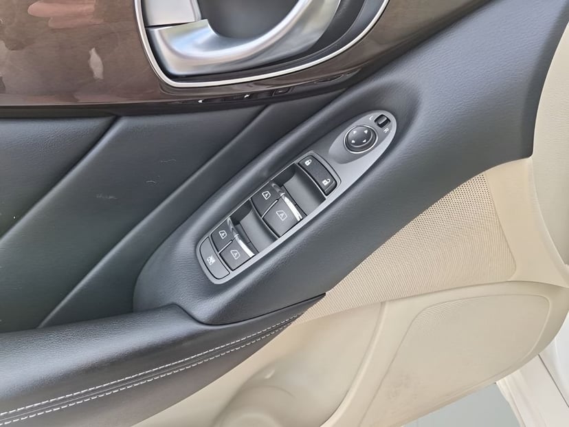 2019 Infiniti Q50 - Image 28