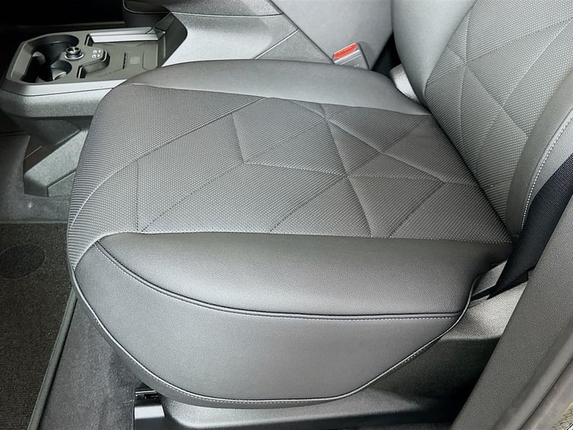2026 BMW iX - Image 21