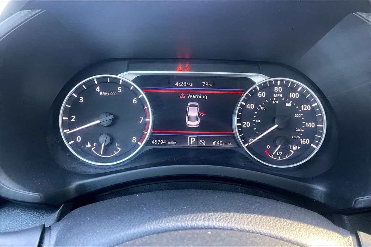 2024 Nissan Sentra - Image 25