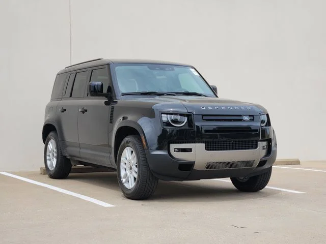 2026 Land Rover Defender 110 - Image 2