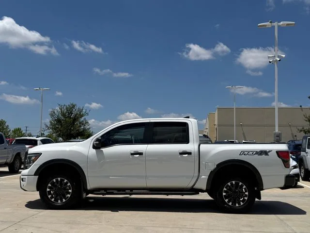 2023 Nissan Titan - Image 6