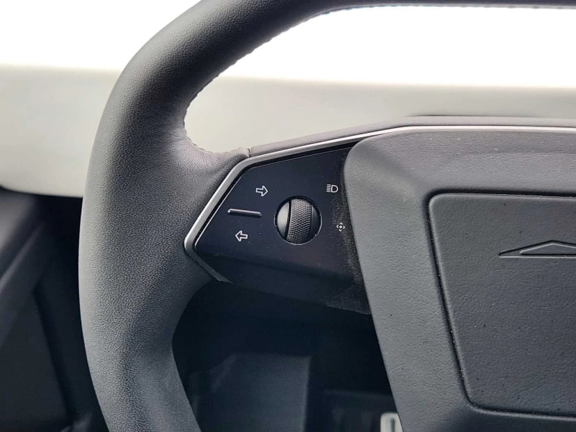 2024 Tesla Cybertruck - Image 23