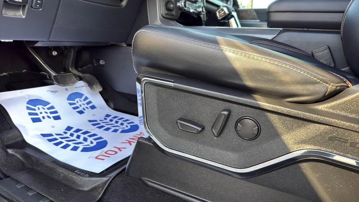 2023 Ford F-150 - Image 11