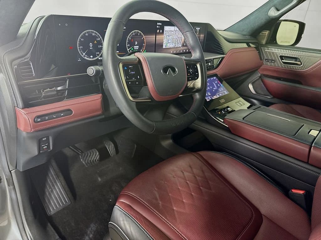 2025 INFINITI QX80 - Image 12