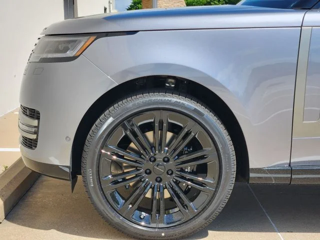 2026 Land Rover Range Rover - Image 6