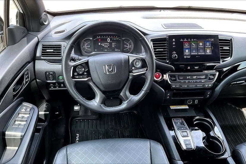 2023 Honda Passport - Image 6