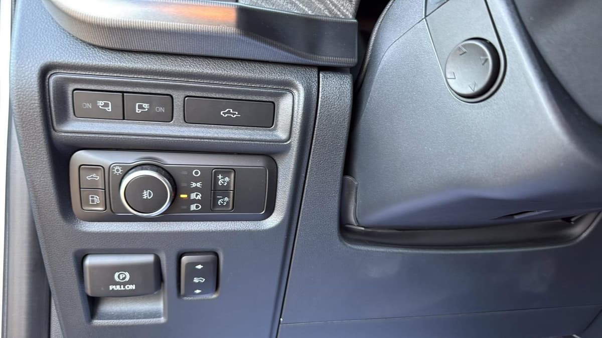 2022 Ford F-150 - Image 18