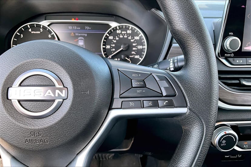 2025 Nissan Altima - Image 25