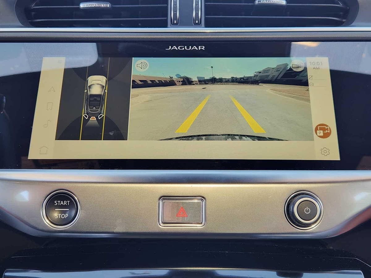 2023 Jaguar I-PACE - Image 12