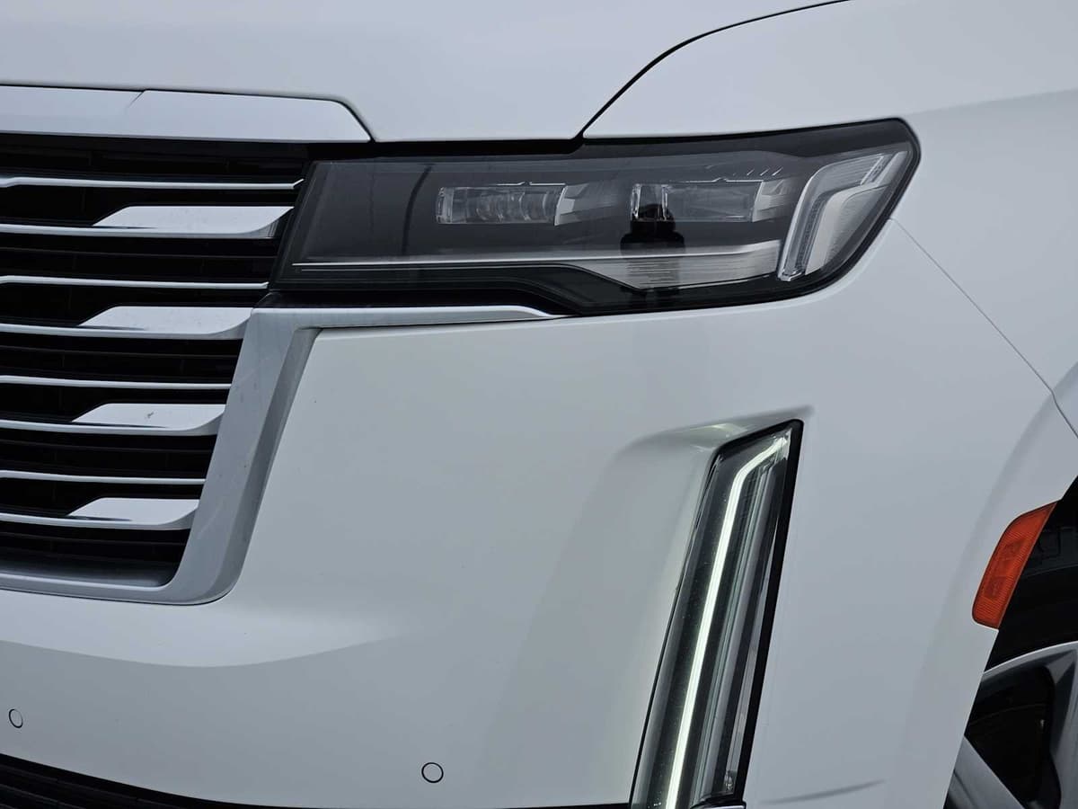 2023 Cadillac Escalade ESV - Image 8